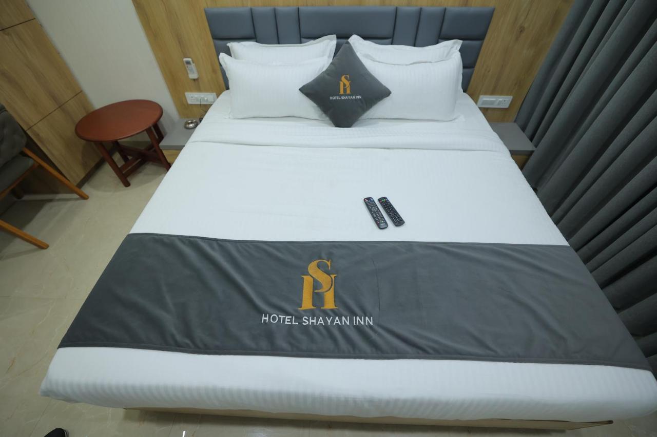Hotel Shayan Inn Rajkot Exterior photo