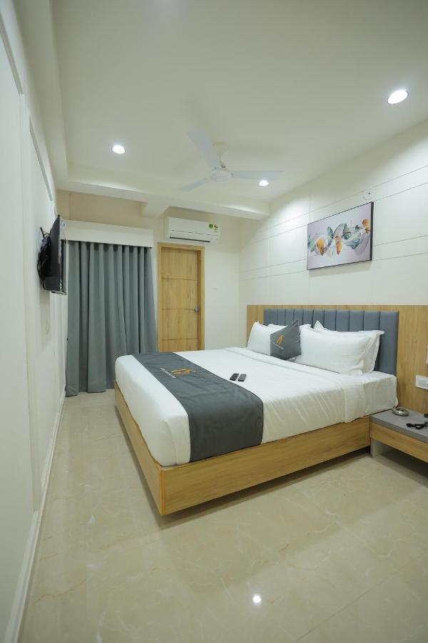 Hotel Shayan Inn Rajkot Exterior photo