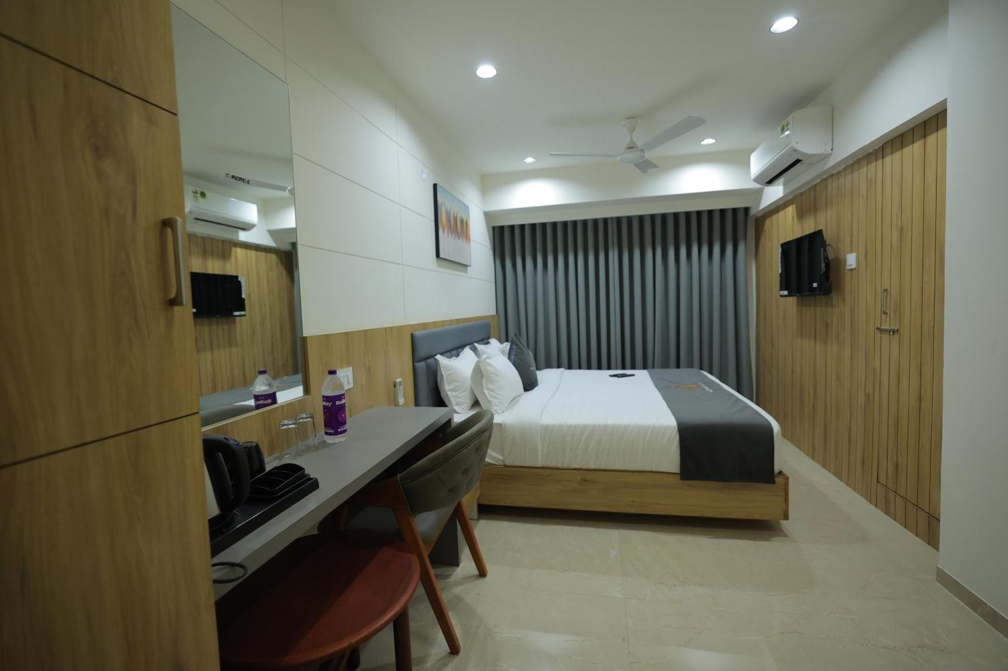 Hotel Shayan Inn Rajkot Exterior photo