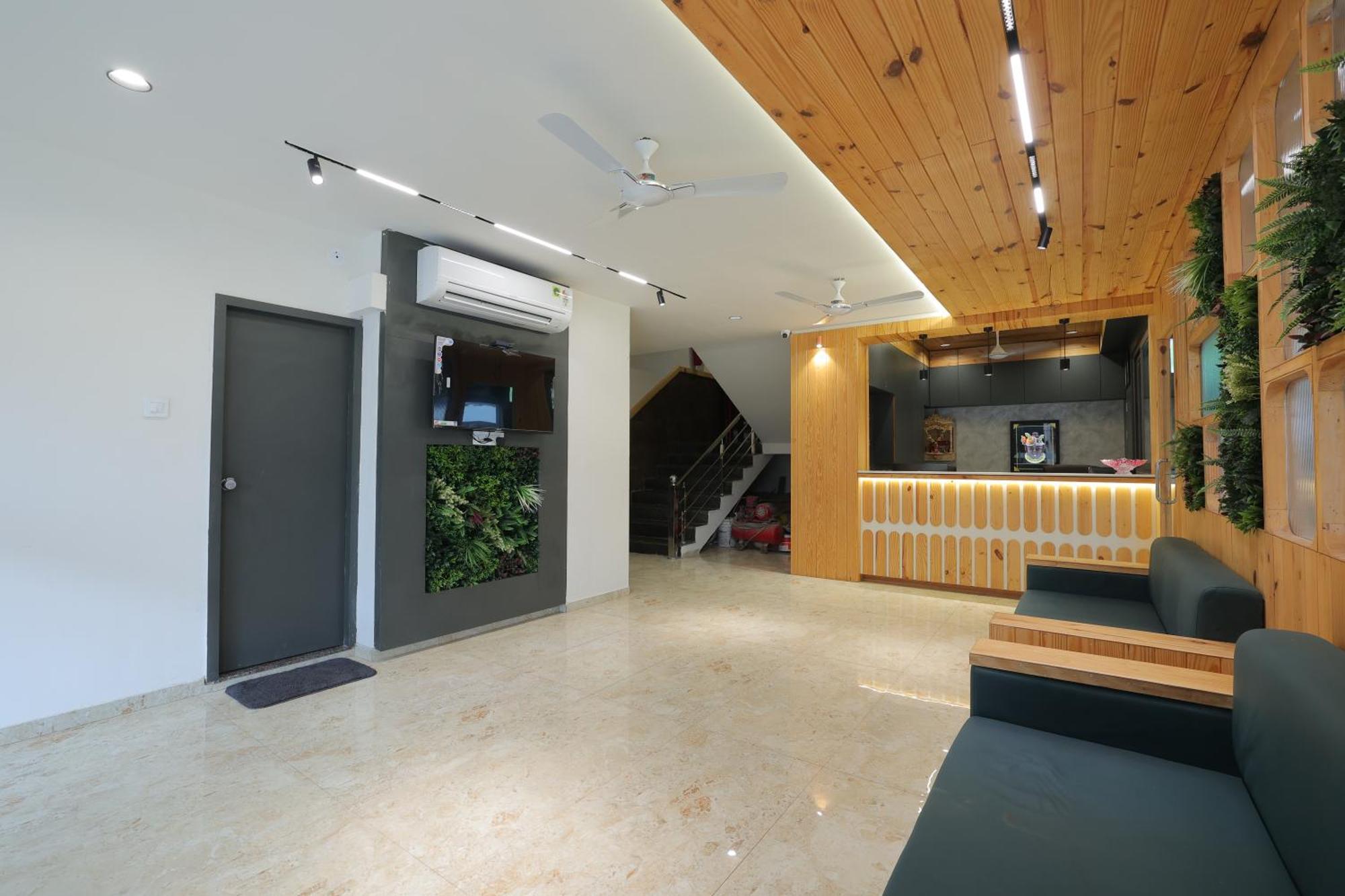 Hotel Shayan Inn Rajkot Exterior photo