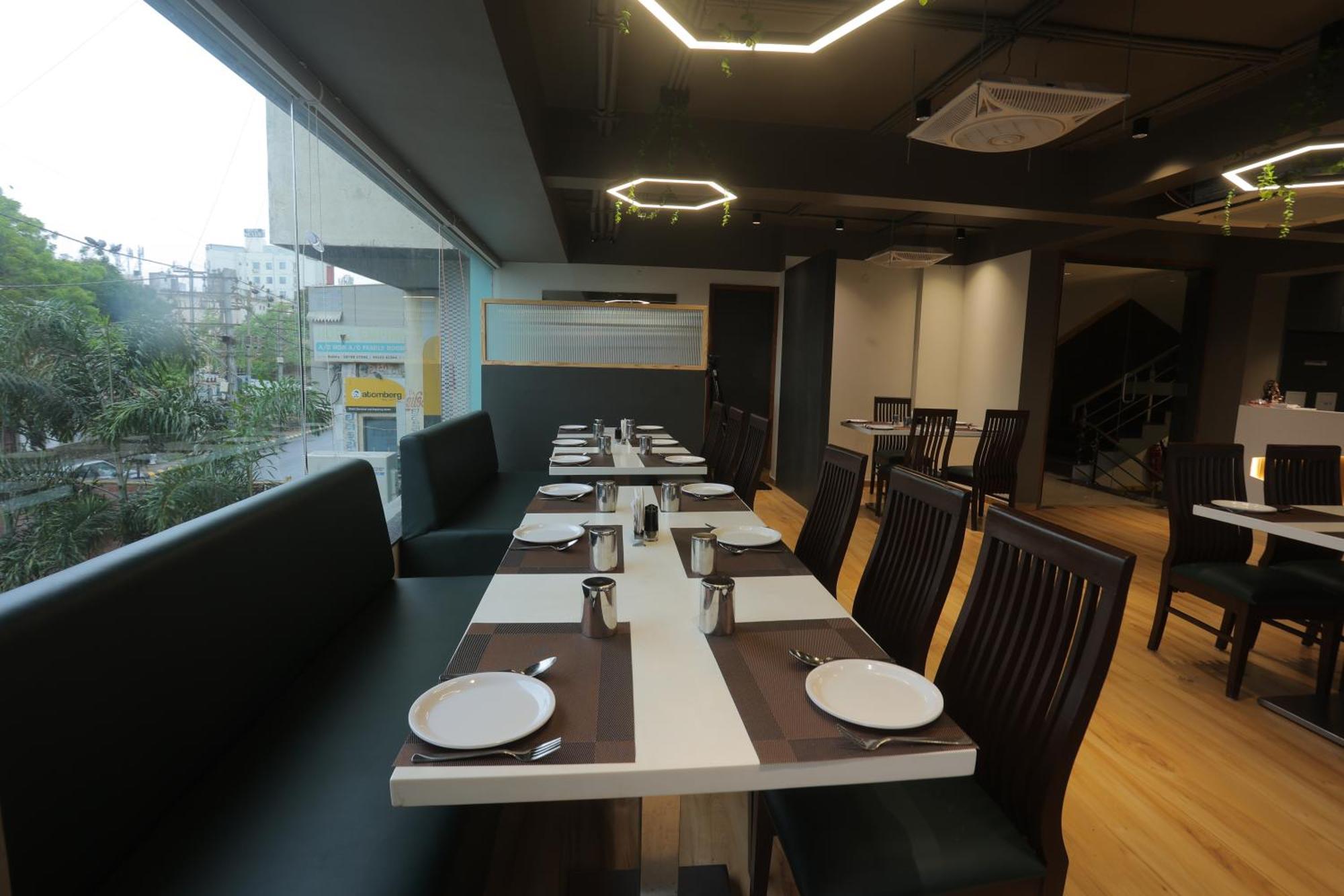 Hotel Shayan Inn Rajkot Exterior photo