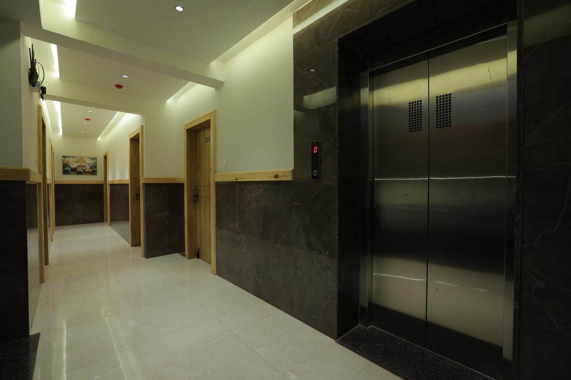Hotel Shayan Inn Rajkot Exterior photo
